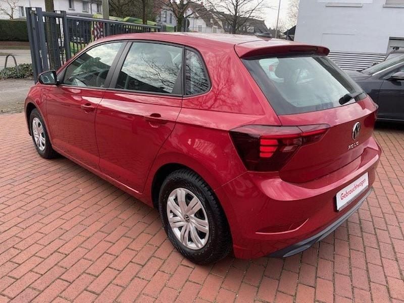Gebraucht VW Polo Life 80 PS (58 kW) 2022 Kings red metallic (metallic) Kleinwagen