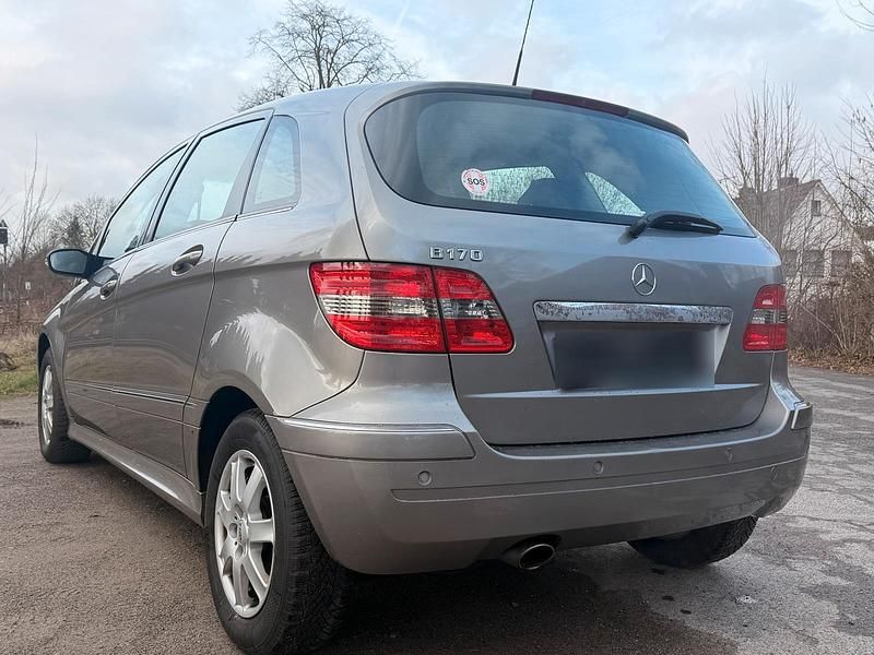Gebraucht Mercedes B170 116 PS (85 kW) 2006 Silber Van / Kleinbus