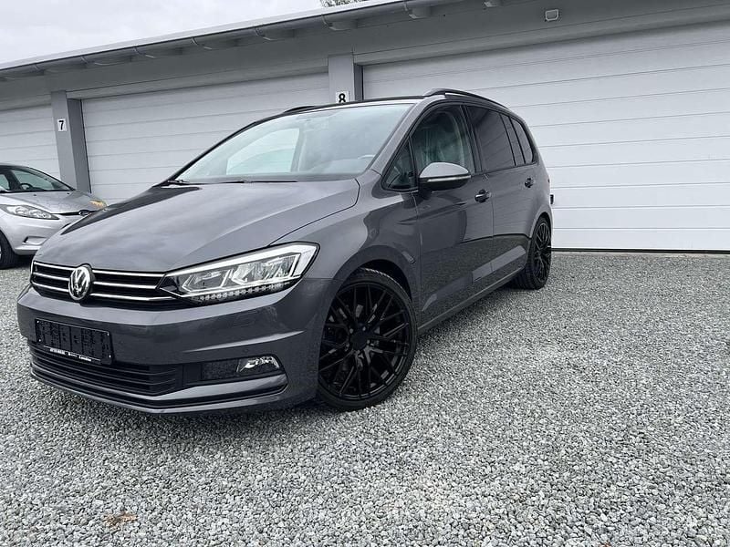 Gebraucht 2020 VW Touran Comfortline Van / Kleinbus | 23.950 € (Guter Preis) - Bild 1/4