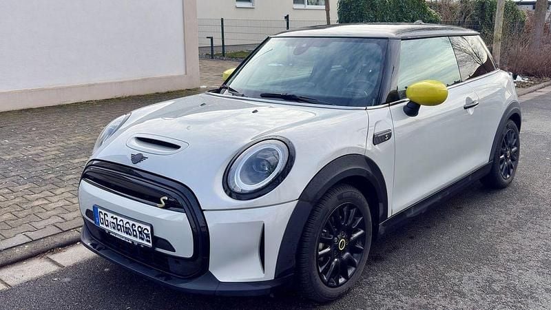 Silber Gebraucht 2022 Mini Cooper SE Classic Kleinwagen | 16.100 € (Guter Preis) - Bild 1/4