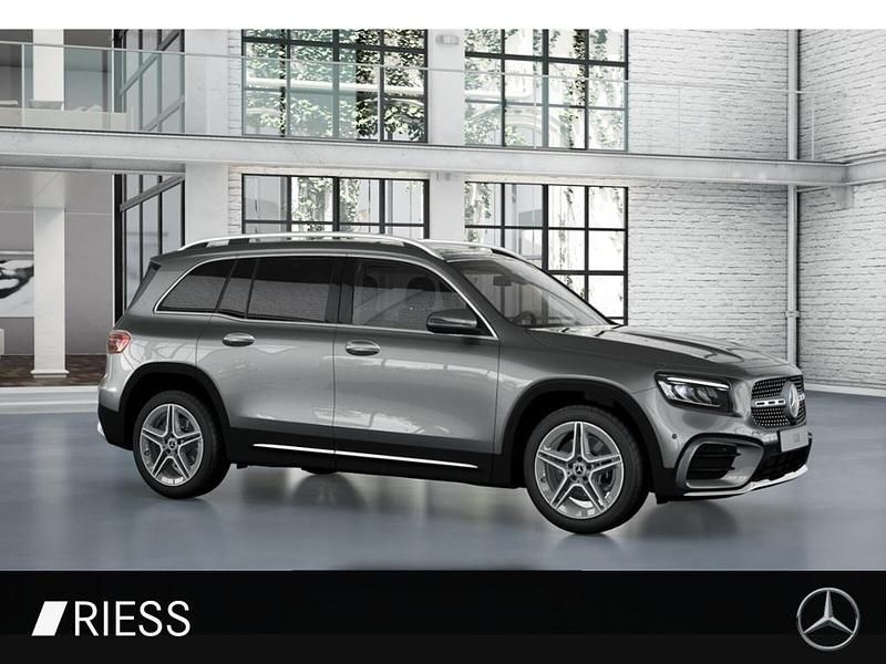 Gebraucht Mercedes GLB220 AMG 190 PS (139 kW) 2024 Metalliclack mountaingrau SUV