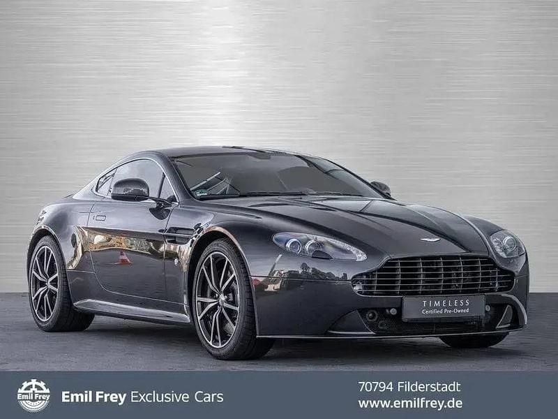 Ceramic grey Gebraucht 2014 Aston Martin V8 Vantage Coupé | 99.007 € - Bild 1/4