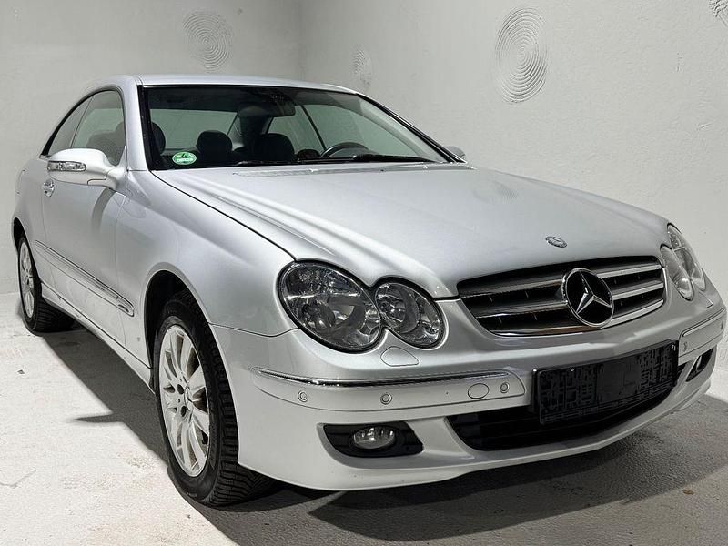 Gebraucht Mercedes CLK280 231 PS (169 kW) 2006 Silber Coupé