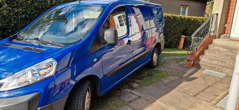 Gebraucht Citroën Jumpy 128 PS (94 kW) 2014 Blau Van / Kleinbus