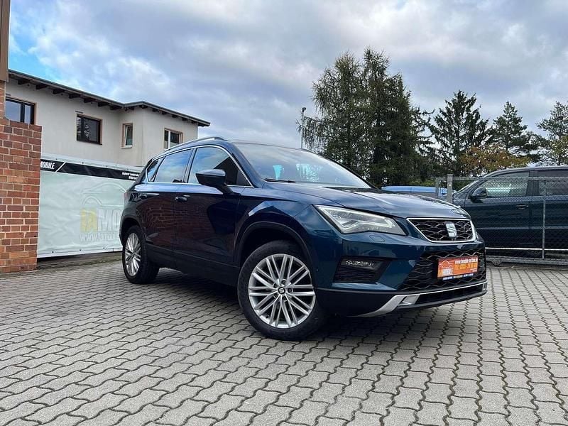 "lava" blau Gebraucht 2019 Seat Ateca 4Drive SUV | 21.499 € (Fairer Preis) - Bild 1/4
