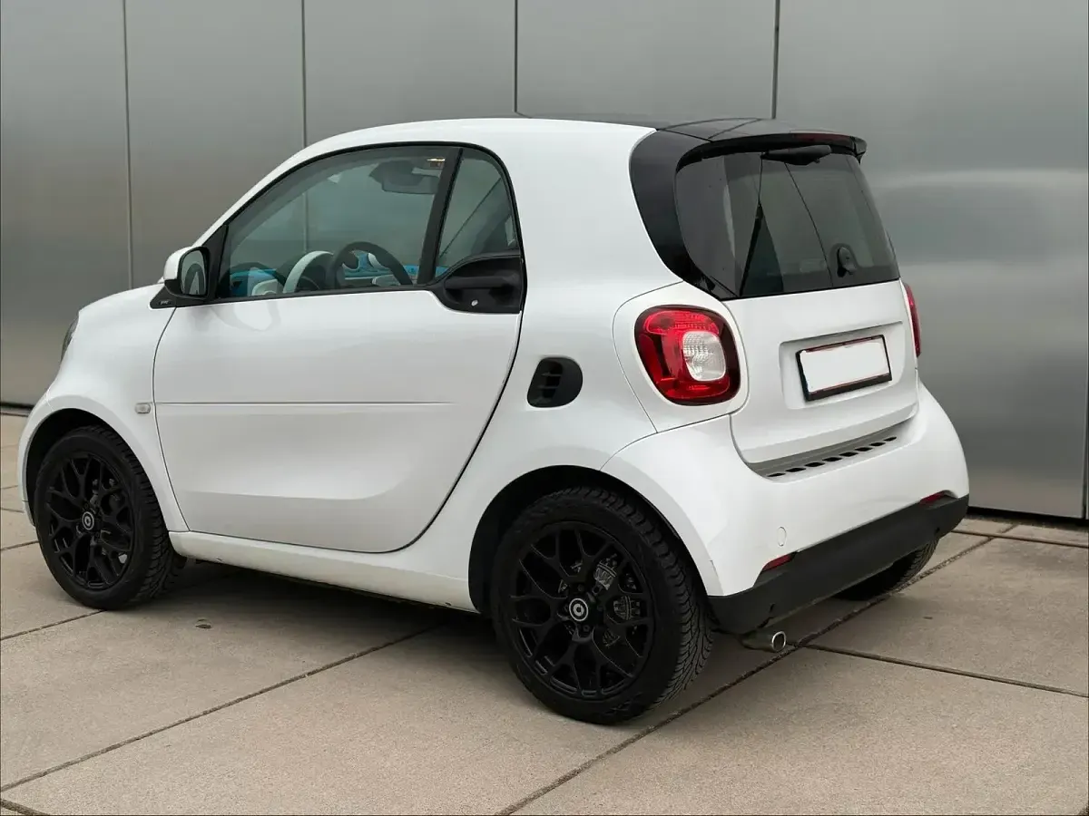 Gebraucht Smart ForTwo Coupé 71 PS (52 kW) 2016 Weiß Coupé