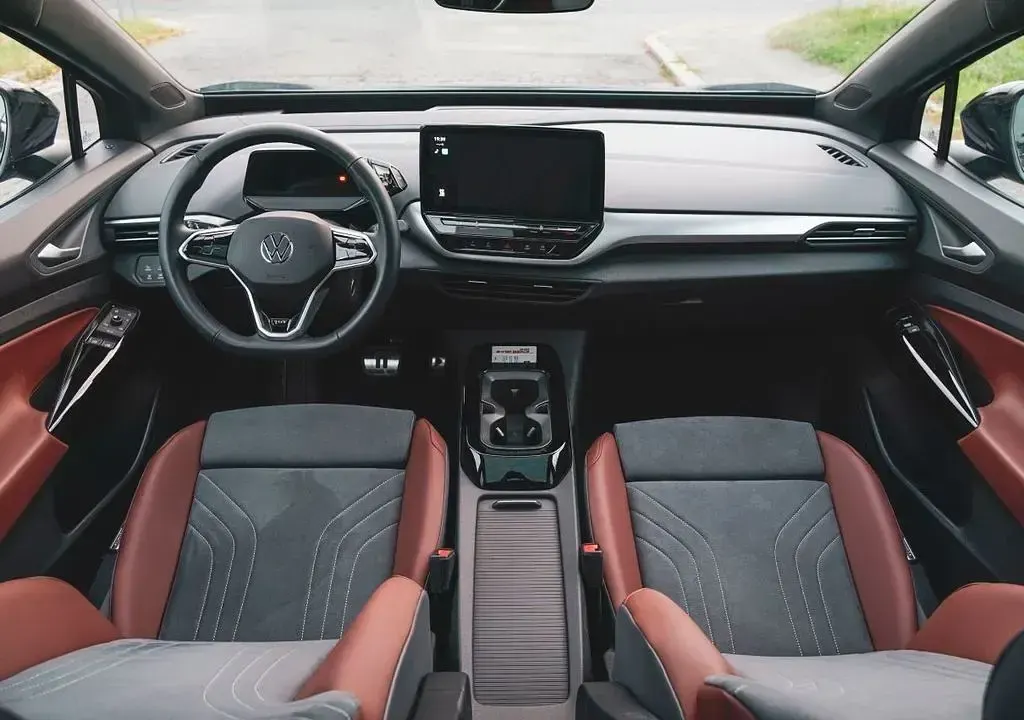 Gebraucht VW ID.4 150 kW (204 PS) 2021 Gold SUV