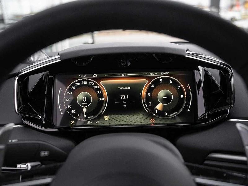 Neu Aston Martin Vanquish 835 PS (614 kW) 2026 Aluminite silver Coupé