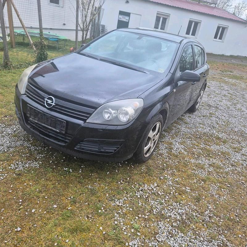 Gebraucht Opel Astra 104 PS (76 kW) 2005 Schwarz Limousine