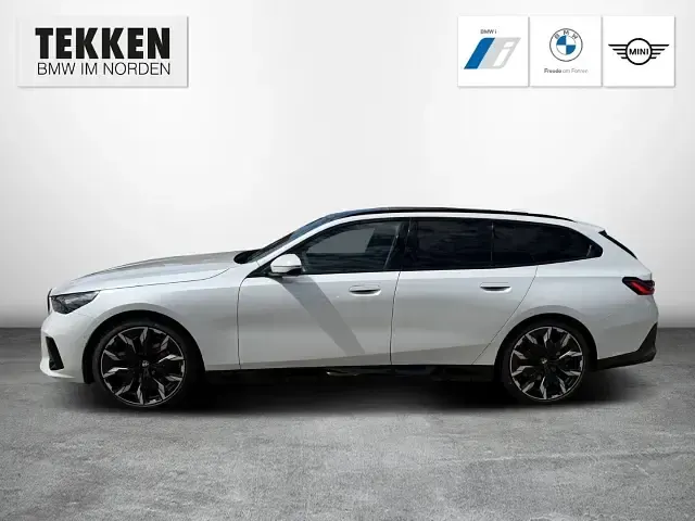 Neu BMW 540 M Sport 303 PS (222 kW) 2026 Weiss Kombi