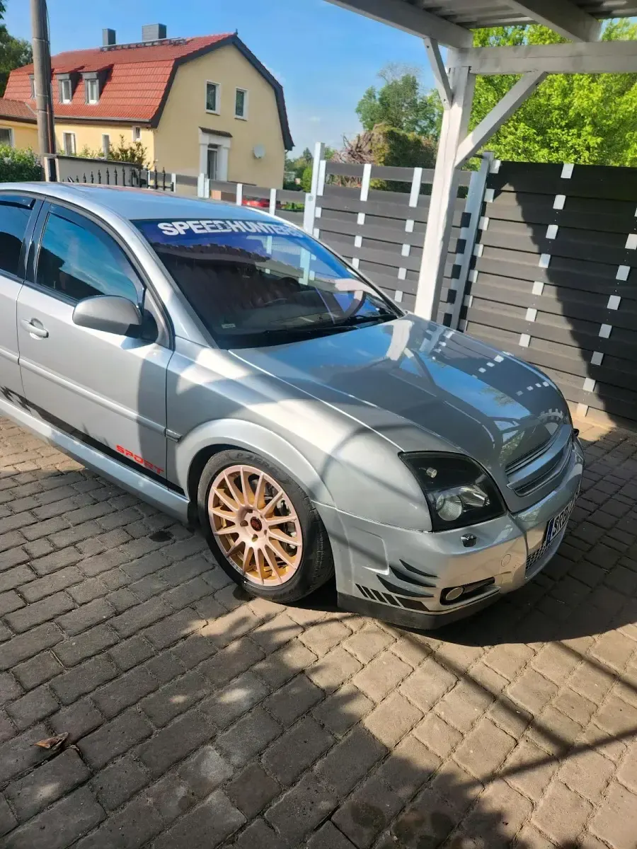 Używany Opel Vectra GTS 211 KM (155 kW) 2003 Srebrny Coupe
