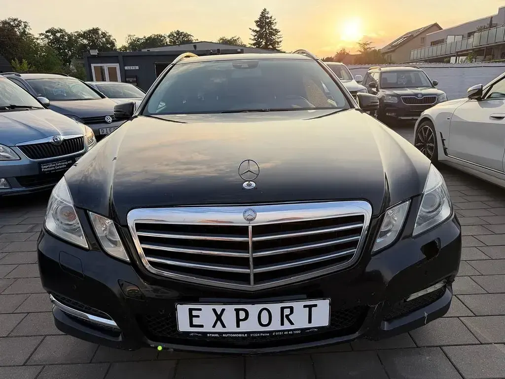 Gebraucht Mercedes E350 265 PS (194 kW) 2011 Schwarz Kombi