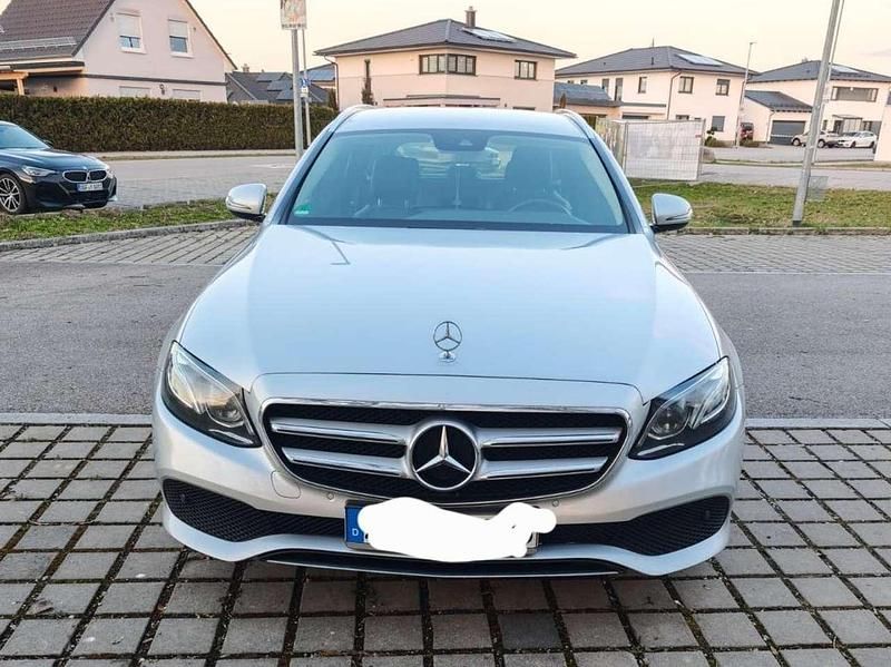 Gebraucht Mercedes E200 184 PS (135 kW) 2017 Silber Kombi