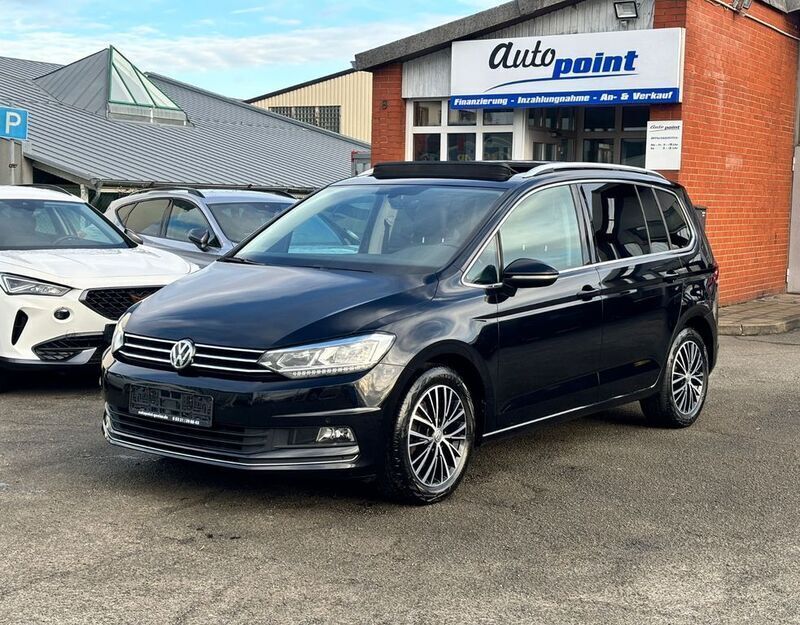 Schwarz Gebraucht 2020 VW Touran Highline Van / Kleinbus | 17.950 € (Guter Preis) - Bild 1/4
