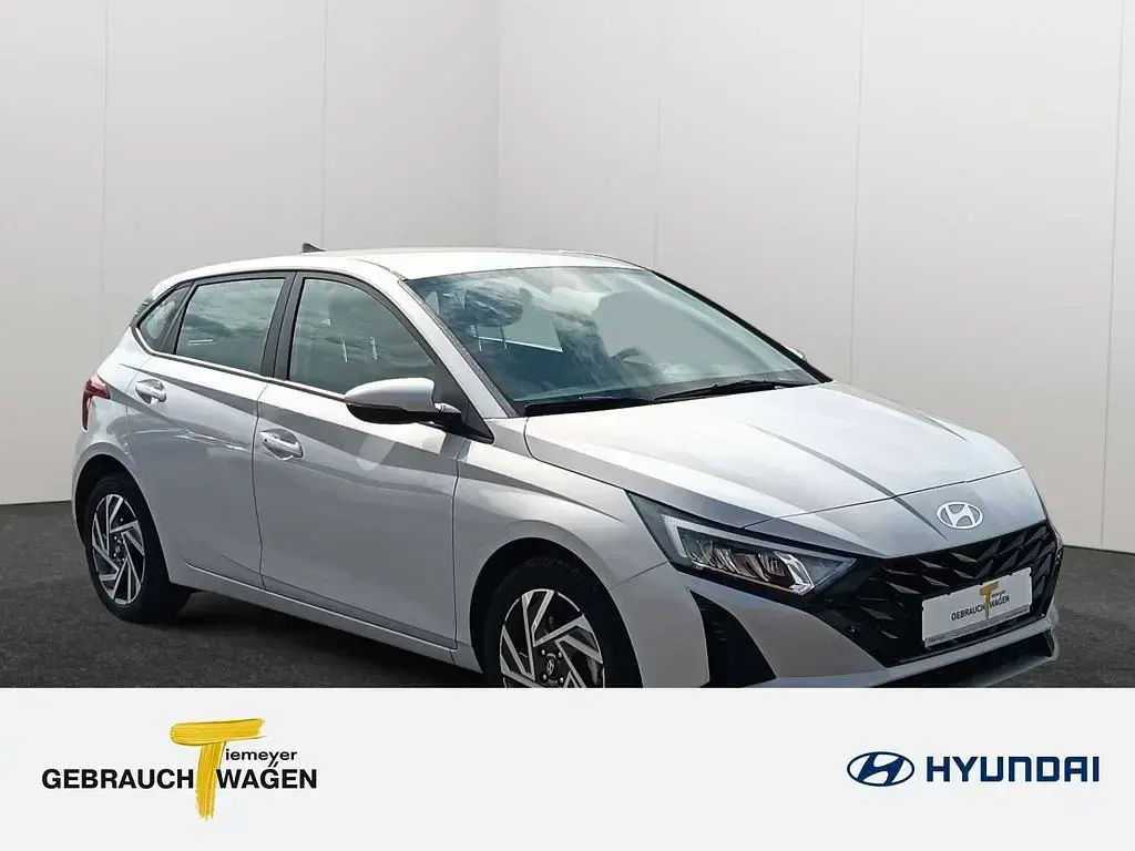 Gebraucht Hyundai i20 Comfort 101 PS (74 kW) 2025 Grau Limousine