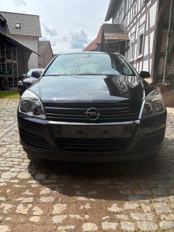 Schwarz Gebraucht 2005 Opel Astra Kleinwagen | 2.200 € - Bild 1/4
