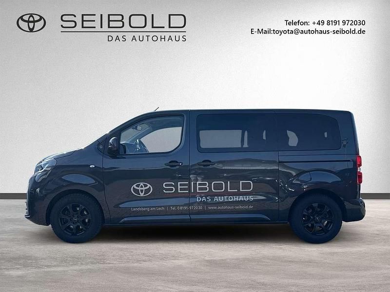 Gebraucht Toyota Proace Team 177 PS (130 kW) 2024 Titanium grey Van / Kleinbus