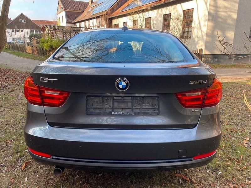 Gebraucht BMW 318 Gran Turismo Comfort Edition 143 PS (105 kW) 2014 Grau Limousine