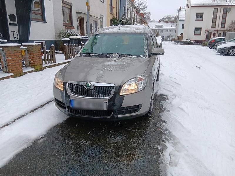 Gold Gebraucht 2008 Skoda Fabia Kombi | 1.000 € - Bild 1/4