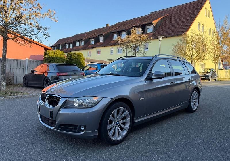 Gebraucht BMW 320 170 PS (125 kW) 2009 Grau Kombi