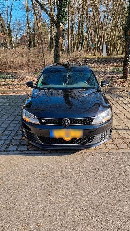 Second-hand VW Jetta 211 CP (155 kW) 2012 Negru Berlinǎ