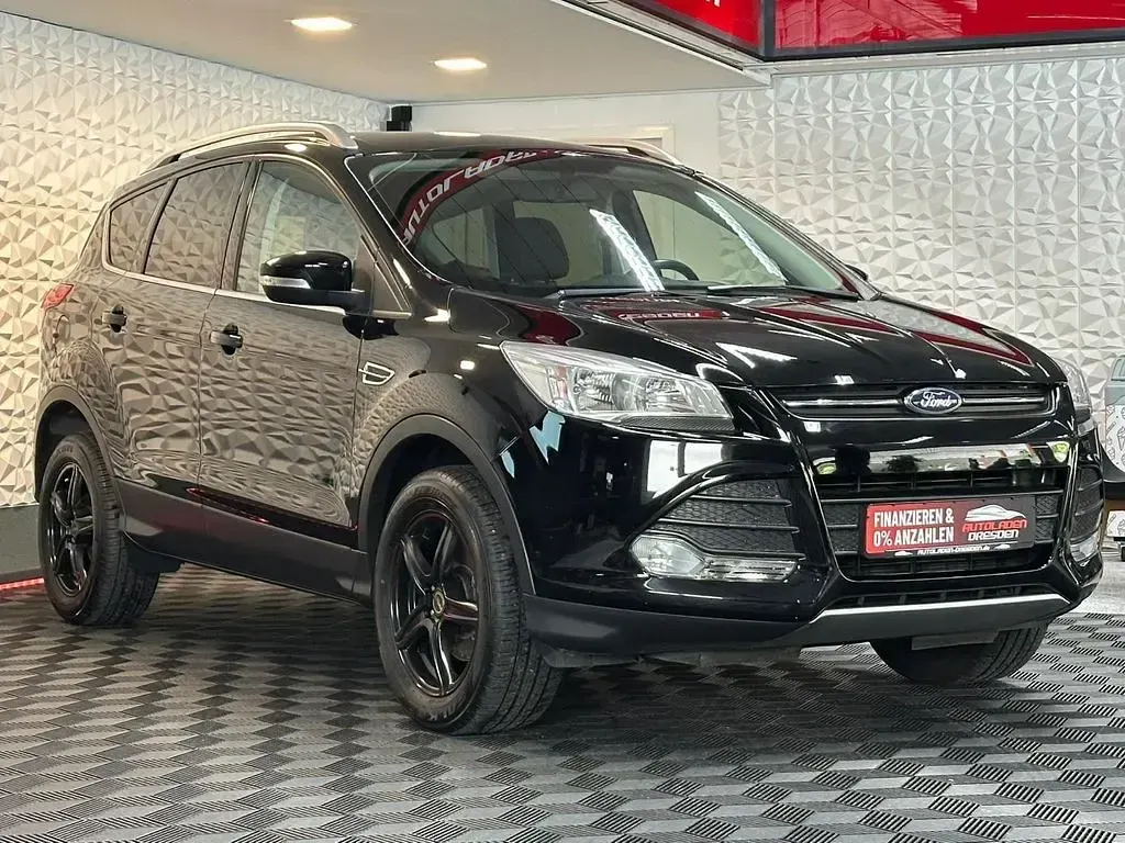 Używany Ford Kuga 150 KM (110 kW) 2016 Czarny SUV