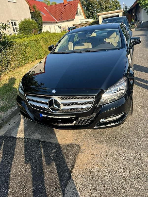 Schwarz Gebraucht 2011 Mercedes CLS350 Limousine | 16.500 € (Guter Preis) - Bild 1/4
