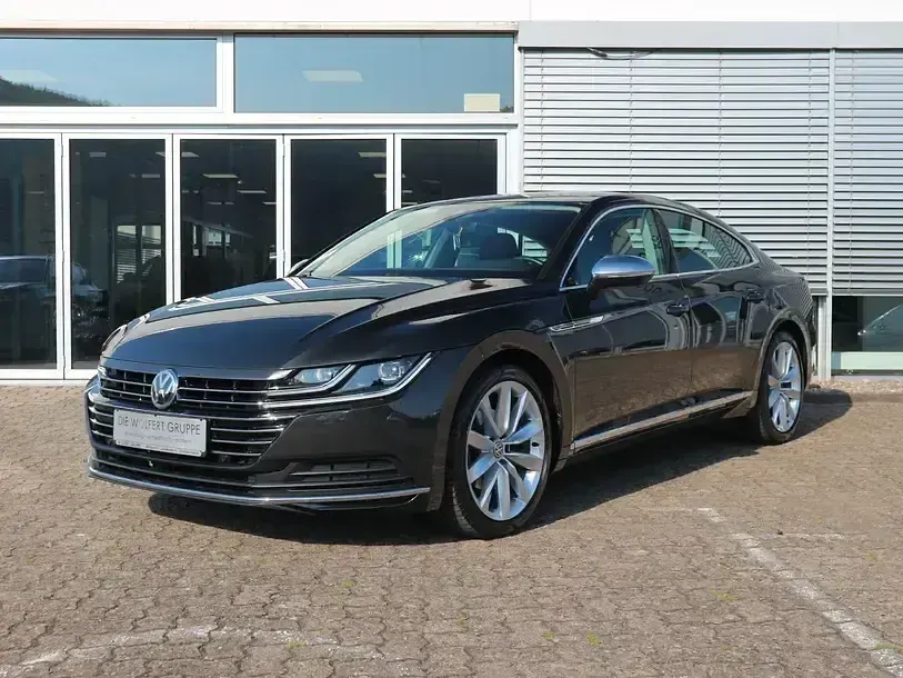 Gebraucht VW Arteon Elegance 190 PS (139 kW) 2019 Mangangrau metallic Kleinwagen