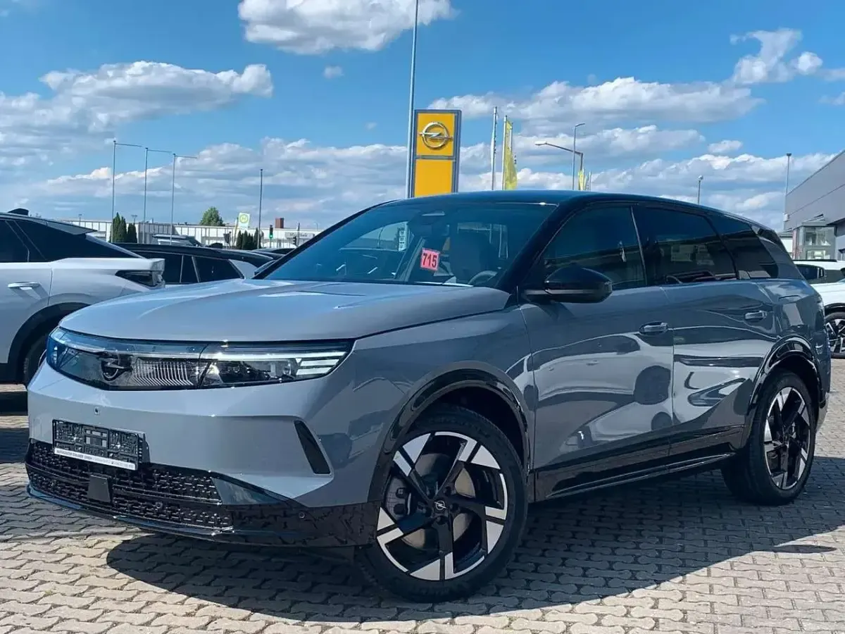 Gebraucht Opel Grandland Electric Ultimate 156 kW (213 PS) 2026 Grafik grau metallic SUV