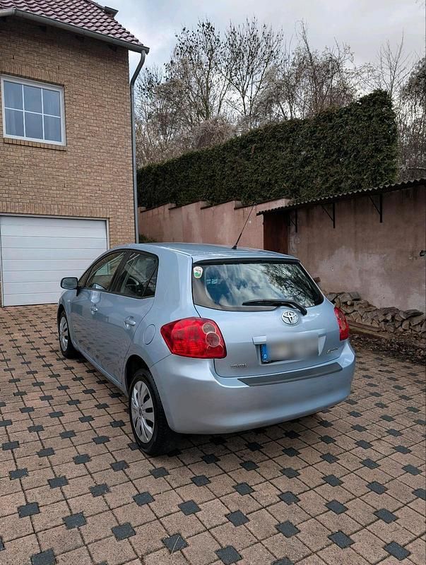 Gebraucht Toyota Auris 124 PS (91 kW) 2007 Blau Kleinwagen