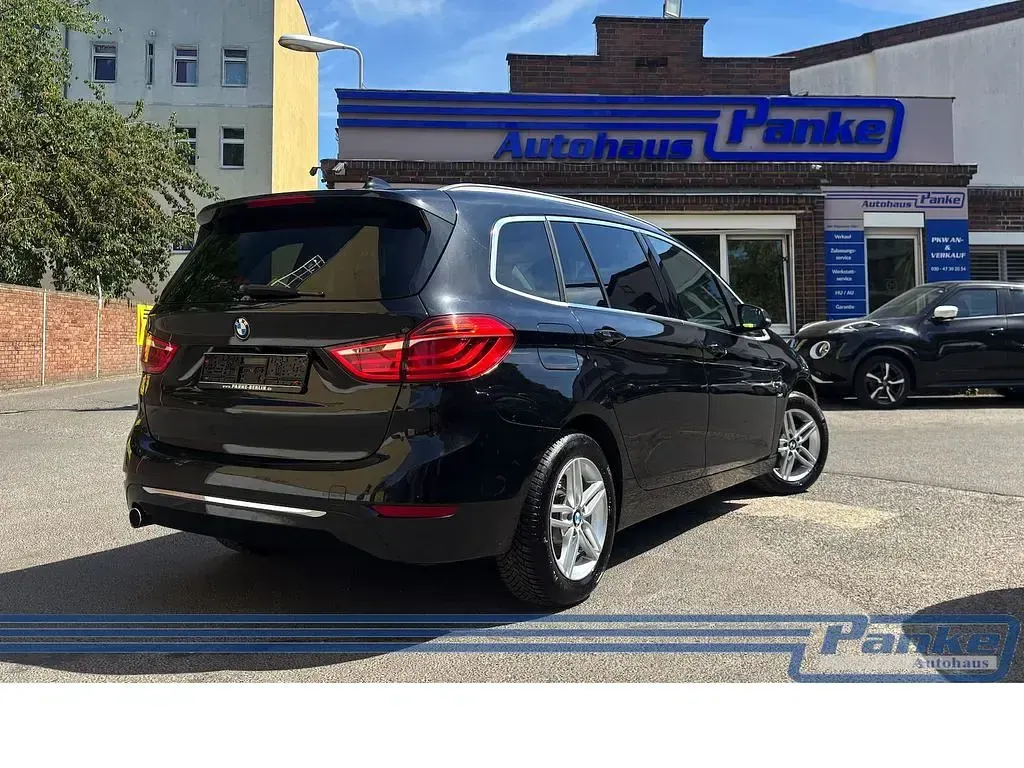 Gebraucht BMW 218 Gran Tourer Luxury Line 150 PS (110 kW) 2015 Schwarz Van / Kleinbus