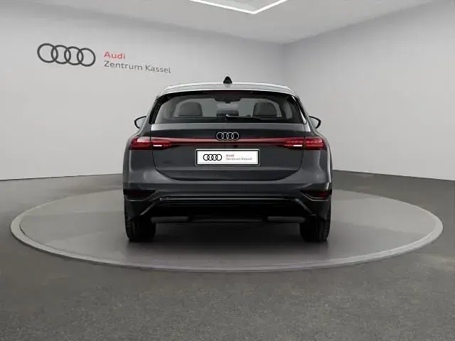 Nowe Audi A6 e-tron Ambiente 210 kW (286 KM) 2025 Szary Kombi
