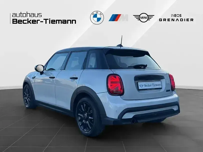 Używany Mini Cooper 136 KM (100 kW) 2022 Biały Hatchback