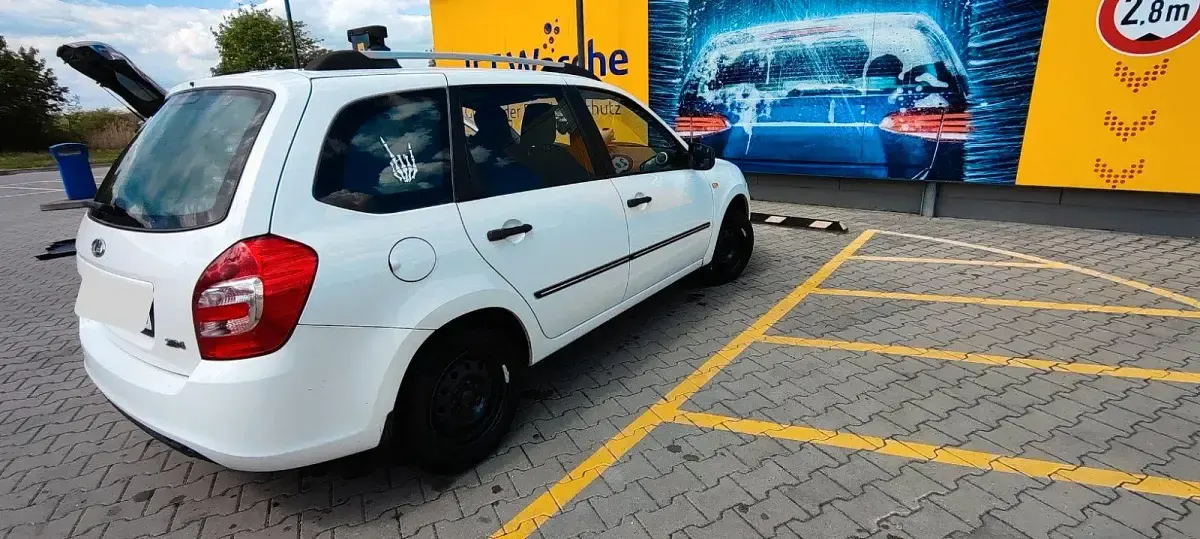 Gebraucht Lada Kalina 87 PS (63 kW) 2016 Weiß Kombi