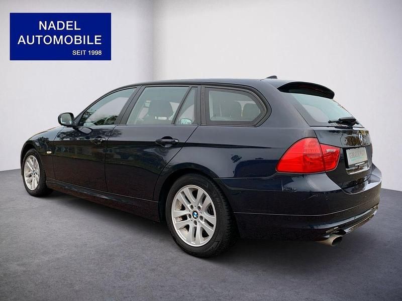Gebraucht BMW 320 Comfort Edition 170 PS (125 kW) 2009 Blau Kombi