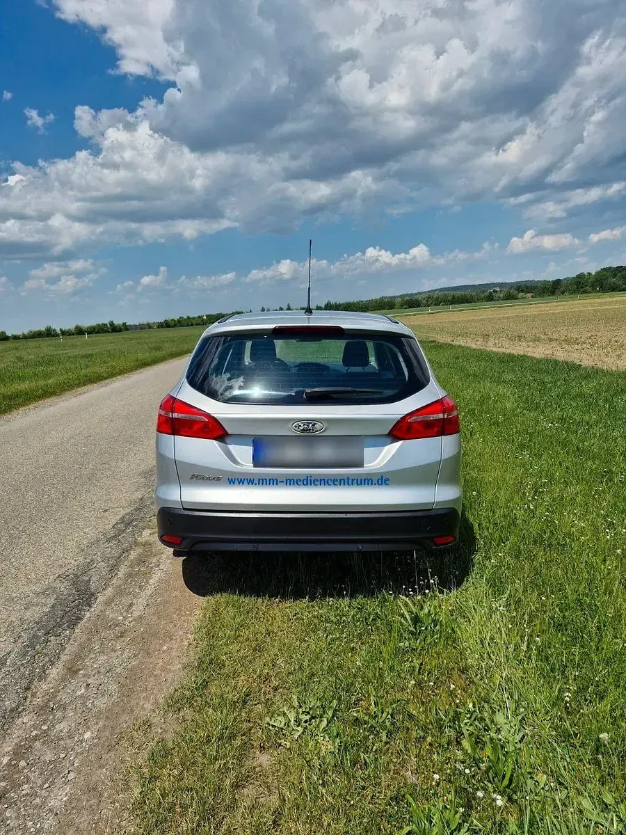 Gebraucht Ford Focus Titanium 120 PS (88 kW) 2015 Silber Kombi