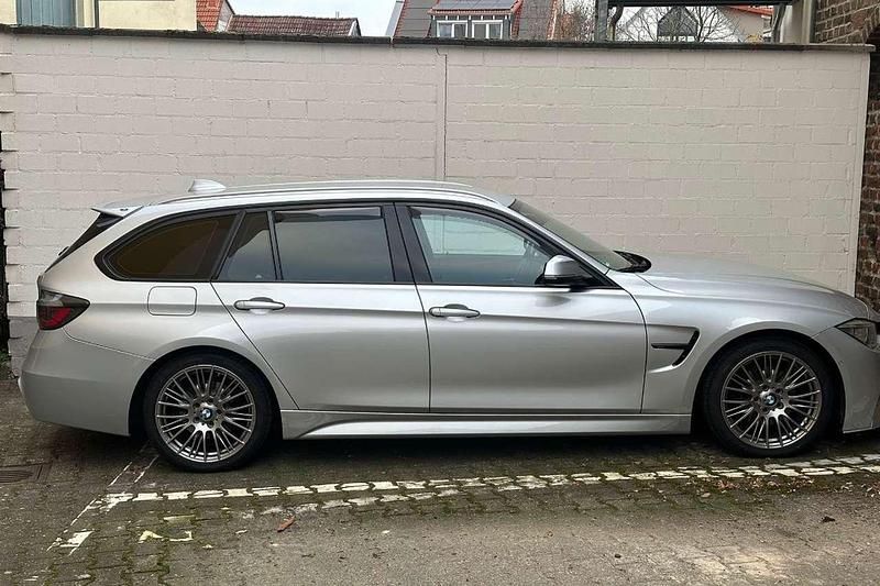 Gebraucht BMW 320 Sport Line 194 PS (142 kW) 2013 Grau Kombi