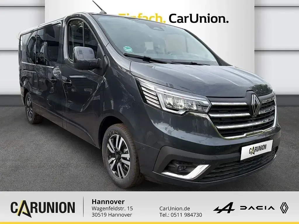 Neu Renault Trafic 170 PS (125 kW) 2026 Kometengrau metallic Van / Kleinbus