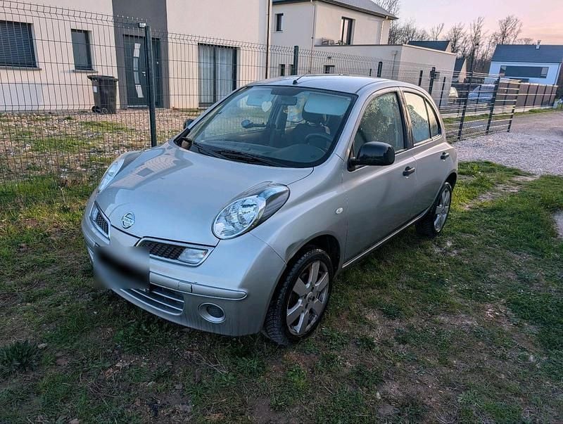Gebraucht Nissan Micra 65 PS (47 kW) 2010 Silber Kleinwagen
