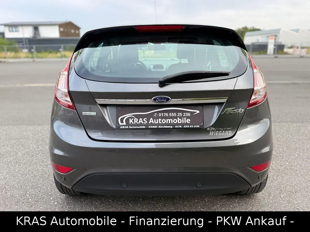 Gebraucht Ford Fiesta Titanium 101 PS (74 kW) 2017 Grau Kleinwagen