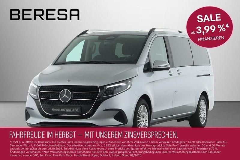 Hightechsilber Gebraucht 2024 Mercedes V220 Style Van / Kleinbus | 59.580 € (Teuer) - Bild 1/4