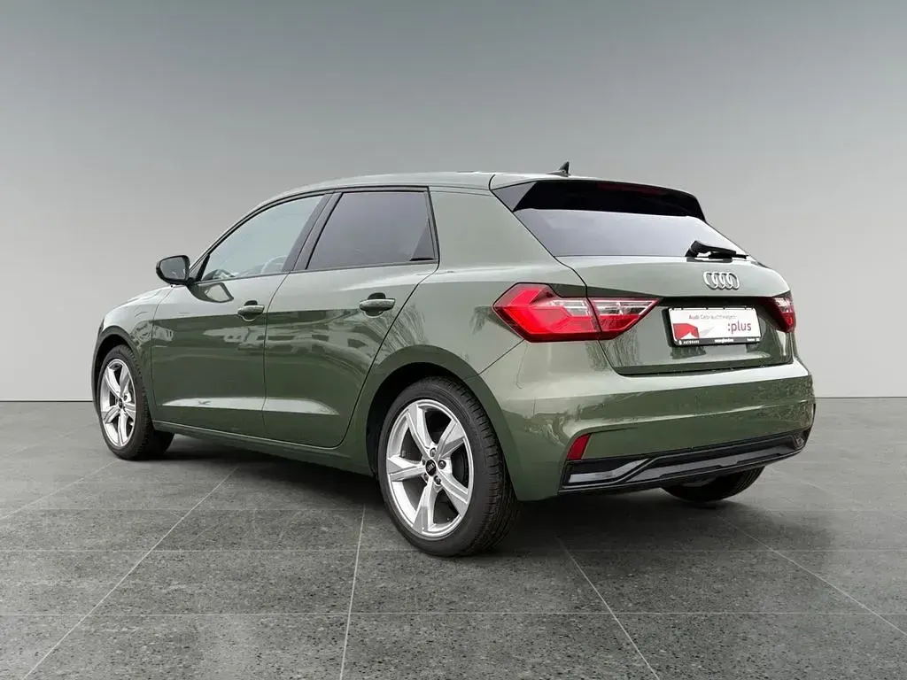 Gebraucht Audi A1 Sportback Advanced 95 PS (69 kW) 2025 Distriktgrün (metallic) Kleinwagen