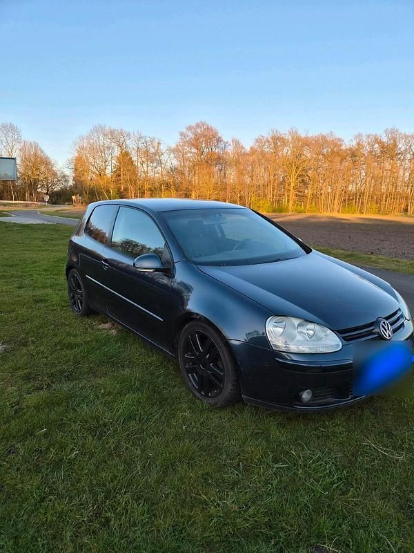 Gebraucht VW Golf 105 PS (77 kW) 2004 Blau Coupé