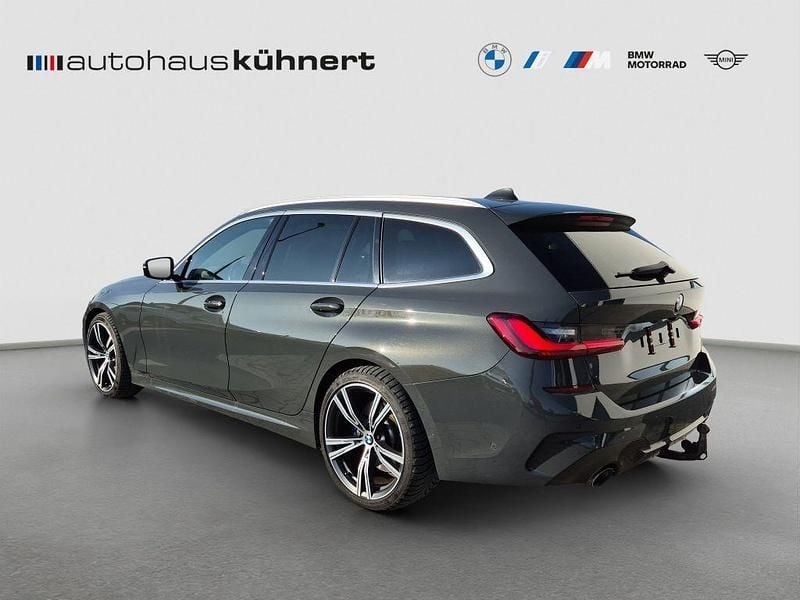 Gebraucht BMW 330 Performance 286 PS (210 kW) 2022 Grau Kombi