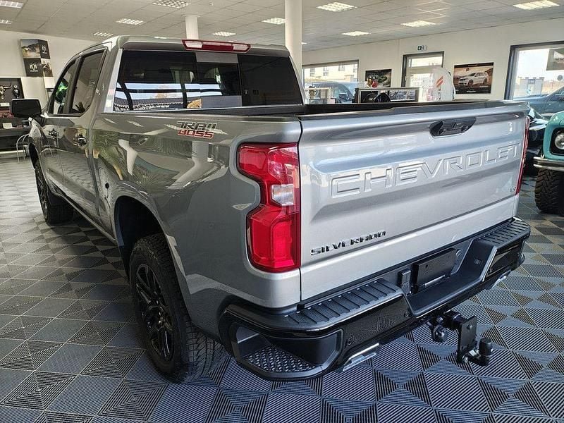 Neu Chevrolet Silverado 426 PS (313 kW) 2026 Grau SUV