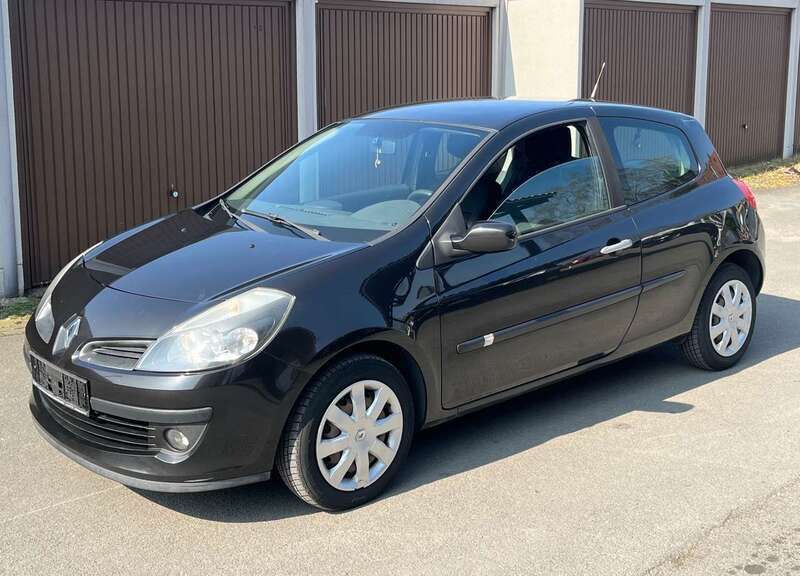 Perlmuttschwarz Gebraucht 2006 Renault Clio II Dynamique Kleinwagen | 1.190 € (Guter Preis) - Bild 1/4