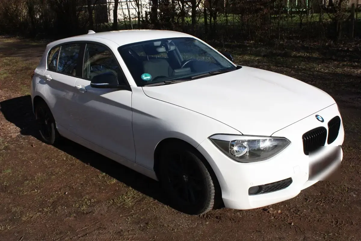 Gebraucht BMW 116 Performance 136 PS (100 kW) 2014 Weiß Kleinwagen