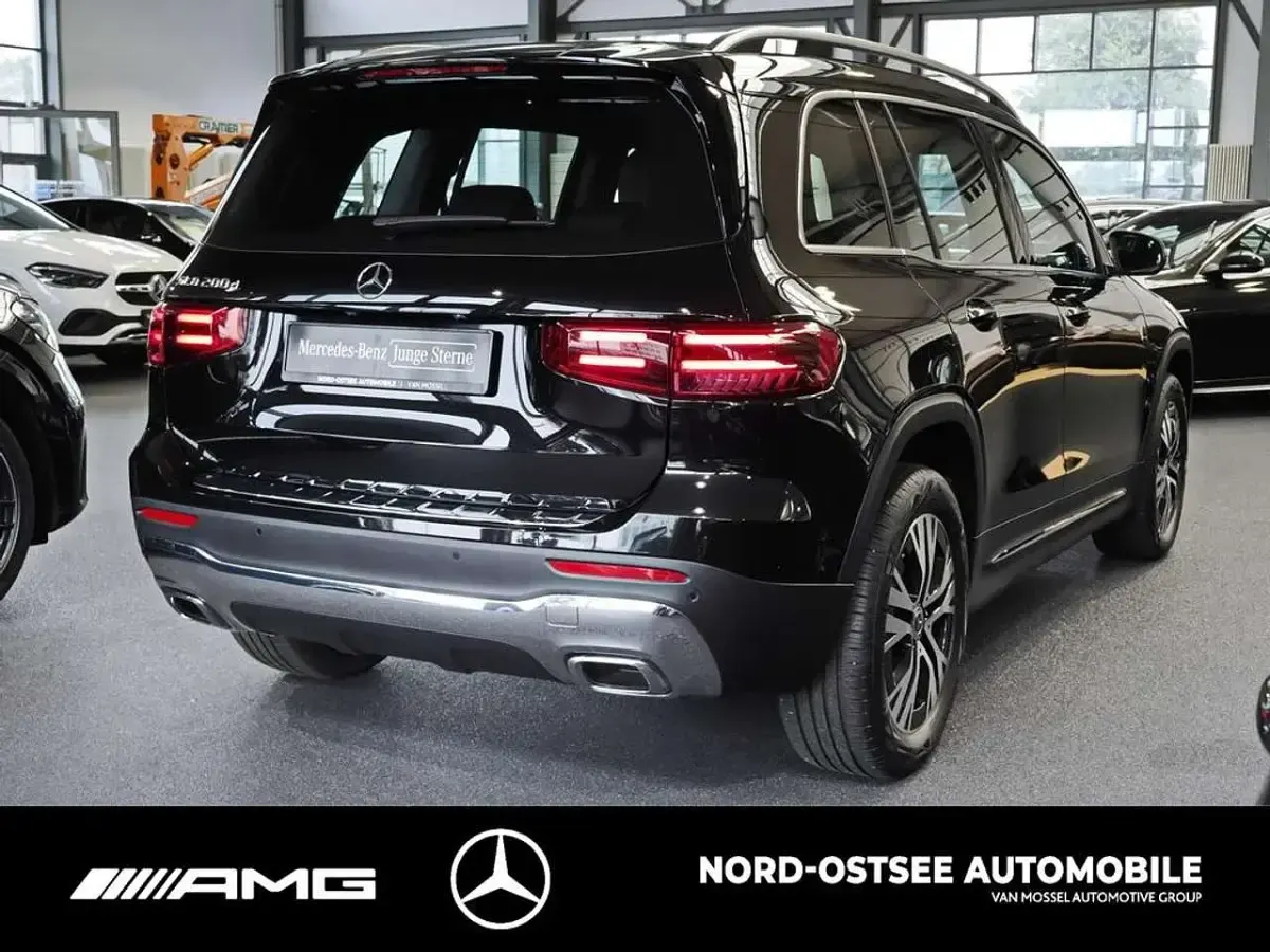Gebraucht Mercedes GLB200 Progressive 150 PS (110 kW) 2025 Schwarz SUV