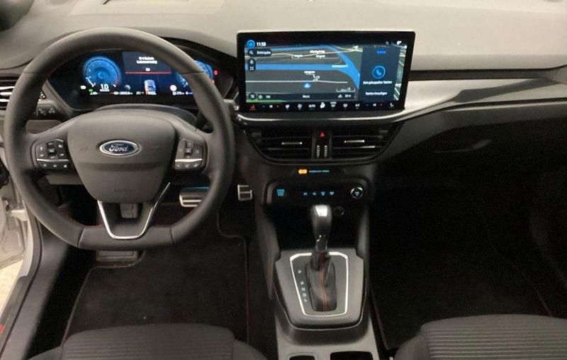 Gebraucht Ford Focus ST-Line X 155 PS (114 kW) 2025 Silber Limousine