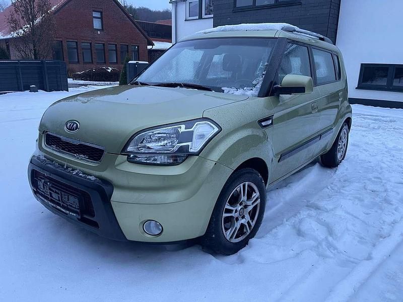 Gebraucht Kia Soul Vision 126 PS (92 kW) 2010 Green tea latte met. SUV